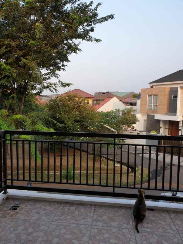 rumah jln bintaro utama