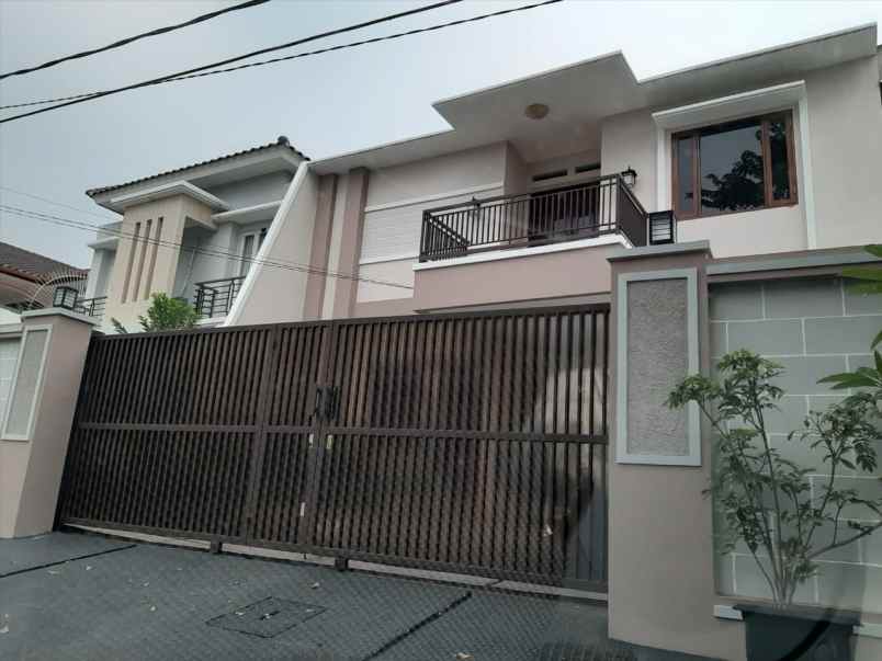 rumah jln bintaro utama