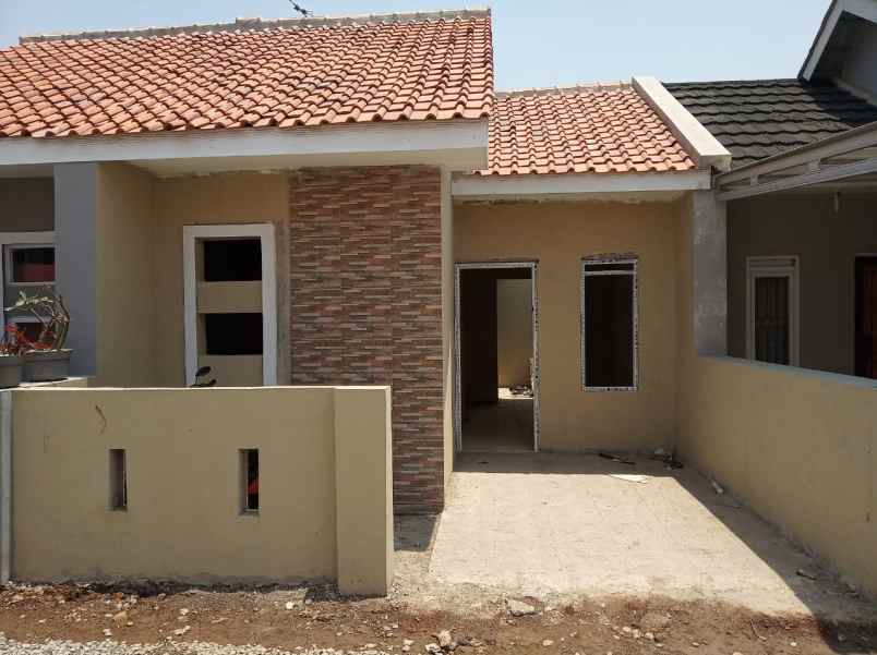 rumah jln bojongtanjung katapang