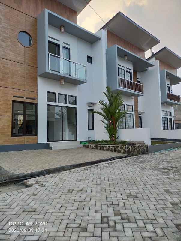 rumah jln cipanas 18 jambudipa