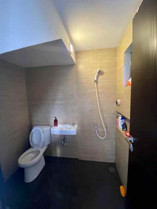 rumah jln diklat pemda duku