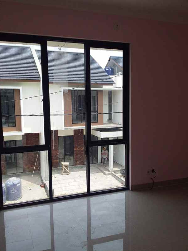 rumah jln raya jagakarsa cipedak