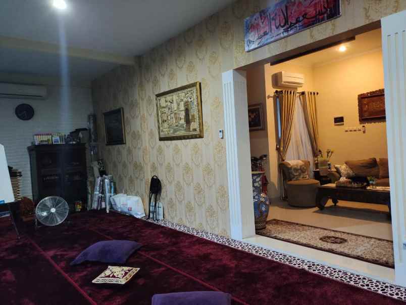 rumah kemenyan ciganjur