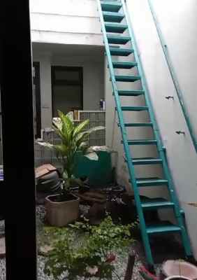 rumah klampis 2 lantai min 2 thn anti rayap