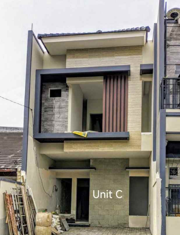 rumah klampis unit c kotak surabaya nego