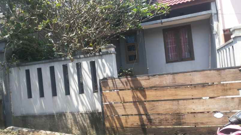 rumah komplek sariwangi polban setraduta pasteur