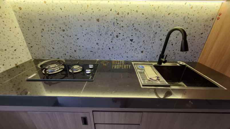 rumah kontemporer 2 lantai di ngaglik sleman