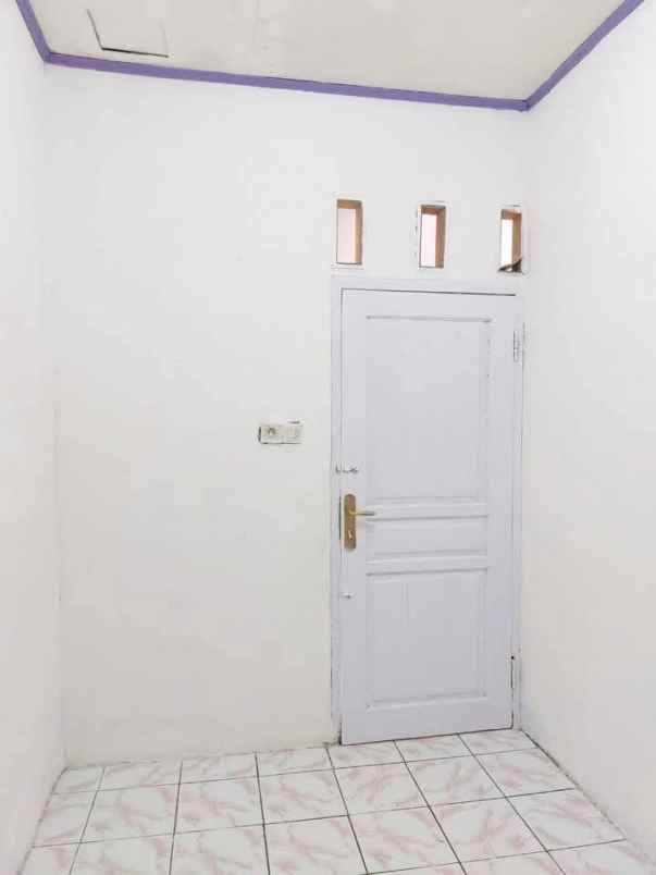 rumah kosan 3 kamar jakarta pusat