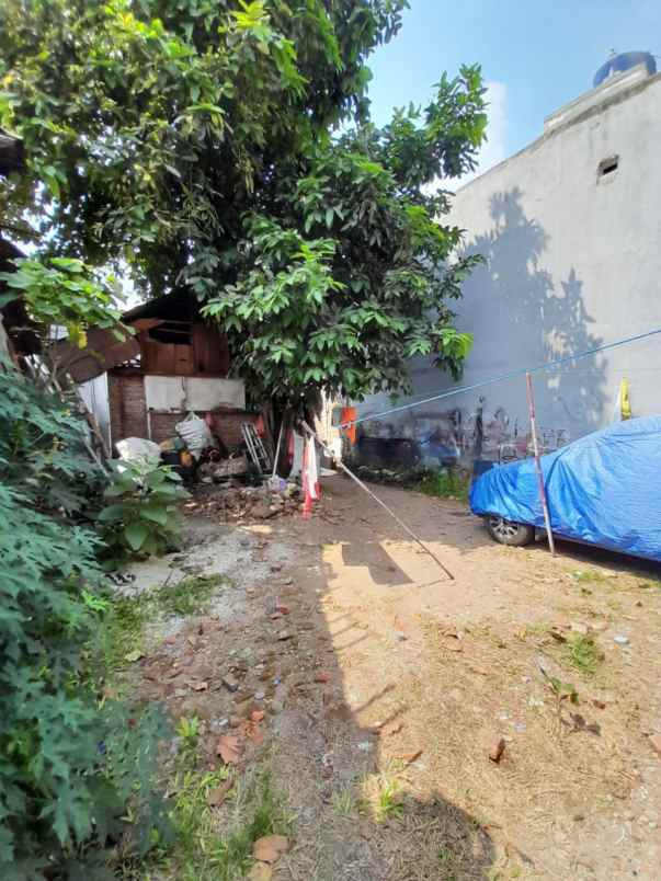 rumah lama hitung tanah di utan kayu jaktim