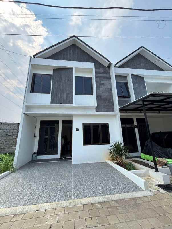 rumah lokasi premium 9 menit dari lrt harjamukti