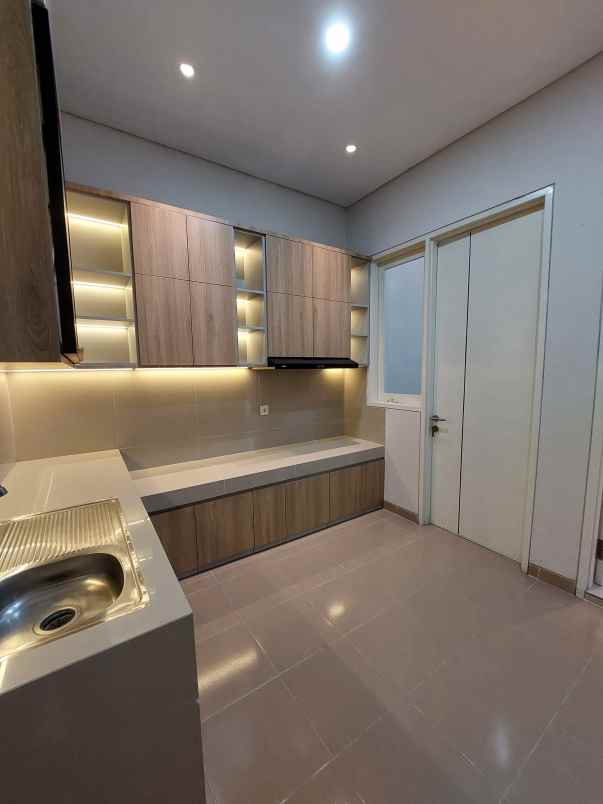 rumah luxury gress full furnish manyar surabaya timur