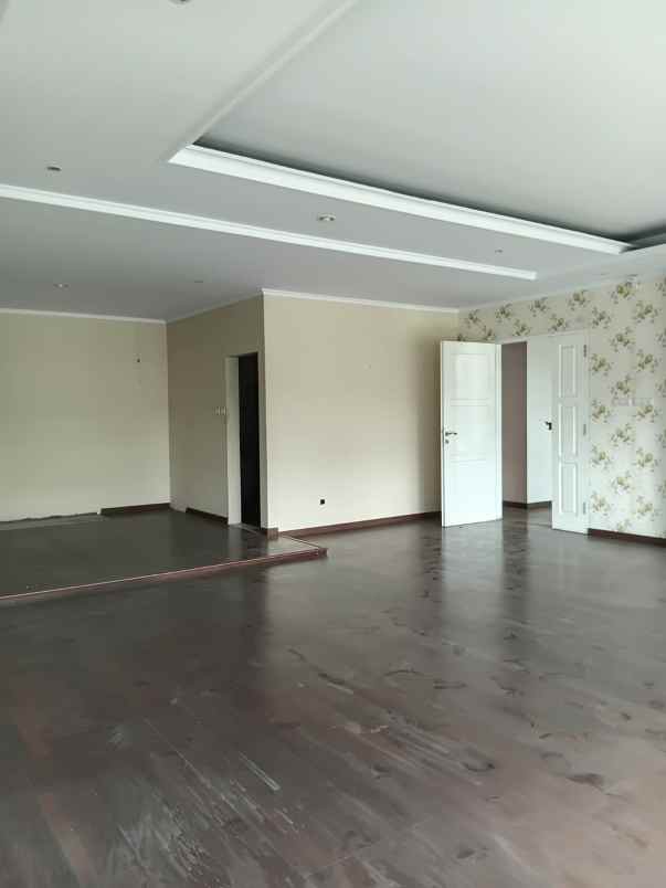 rumah mewah 3 lantai di nusa hijau cimahi