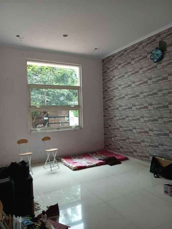 rumah mewah 3 lantai di nusa hijau cimahi