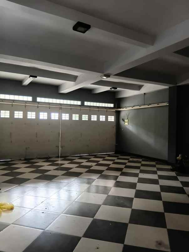 rumah mewah 3 lantai di nusa hijau cimahi