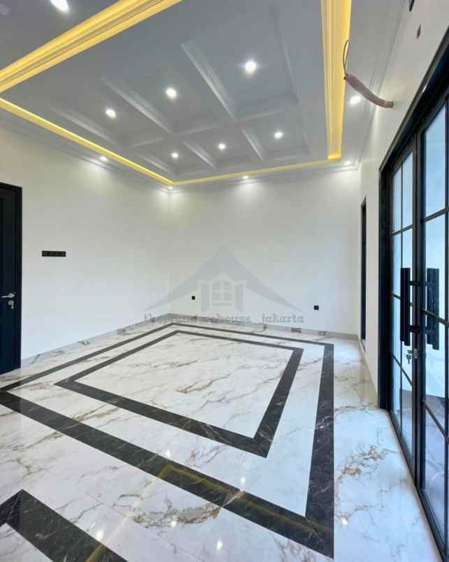 rumah mewah dalam cluster exclusive jagakarsa