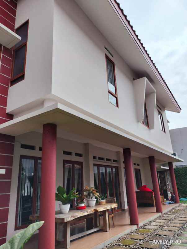 rumah mewah lahan luas di bintaro sektor 2