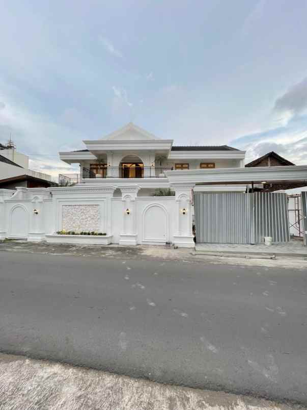 rumah mewah luxury siap huni di jl kaliurang km 8