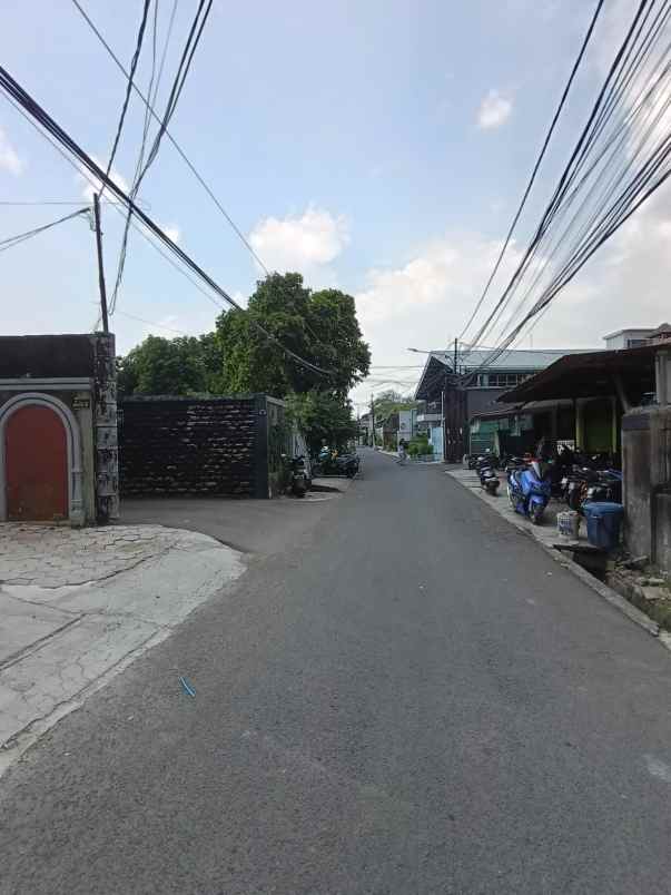 rumah mewah siap huni bebas banjir di pejaten