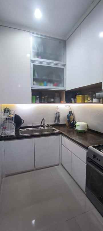 rumah nyaman dan strategis di the villas serpong