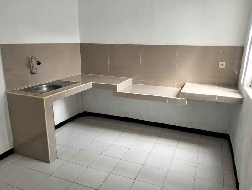 rumah nyaman dekat kawasan kota baru parahyangan