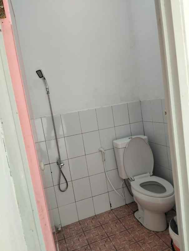 rumah nyaman dekat kawasan kota baru parahyangan