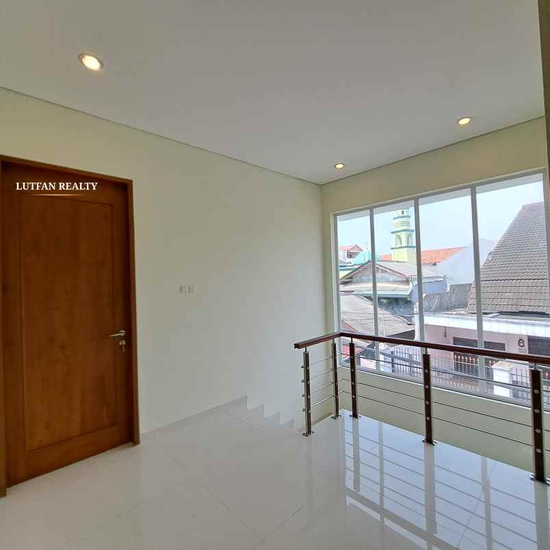 rumah pejaten barat skandinavian modern non cluster