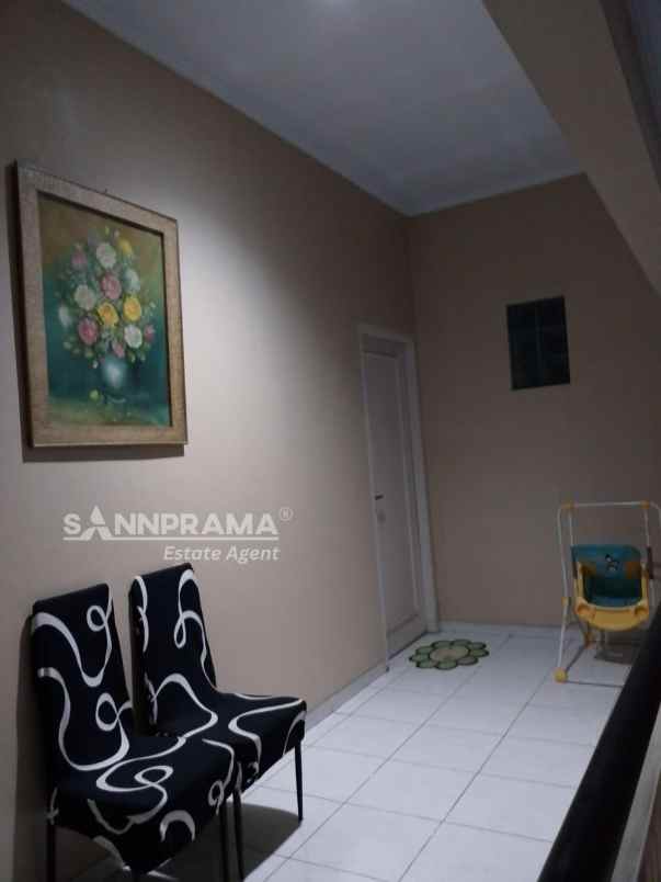 rumah pojok luas di cluster permata cimanggis tapos rn