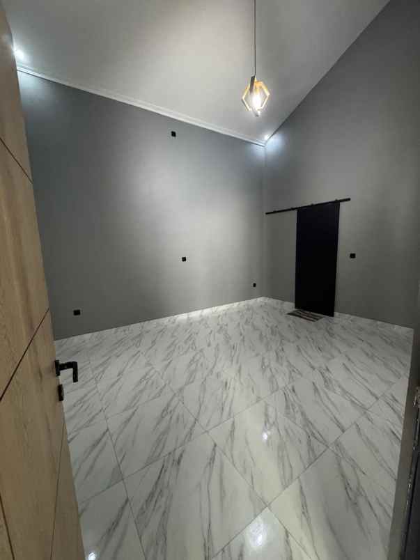 rumah second terawat dijual murah di depok
