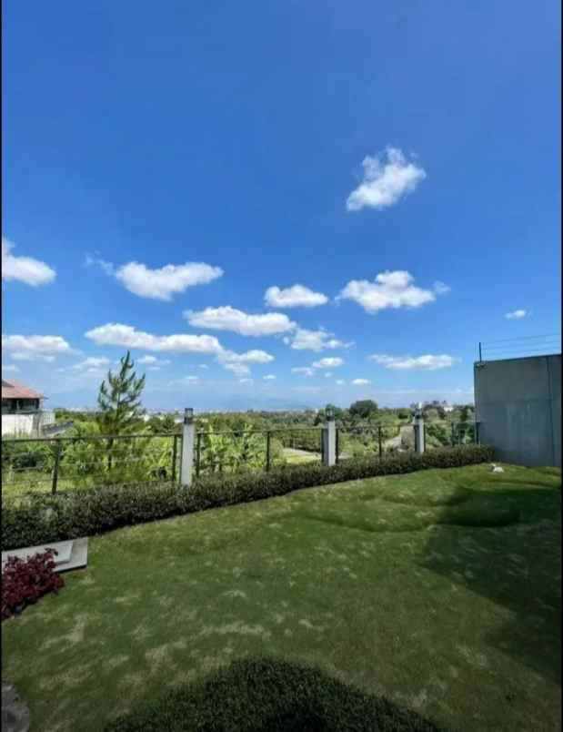 rumah setiabudi view keren