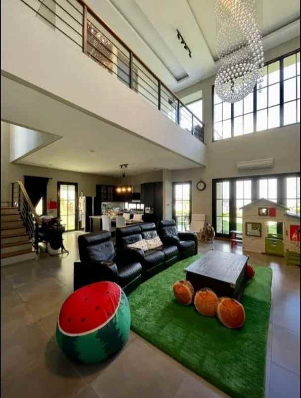 rumah setiabudi view keren