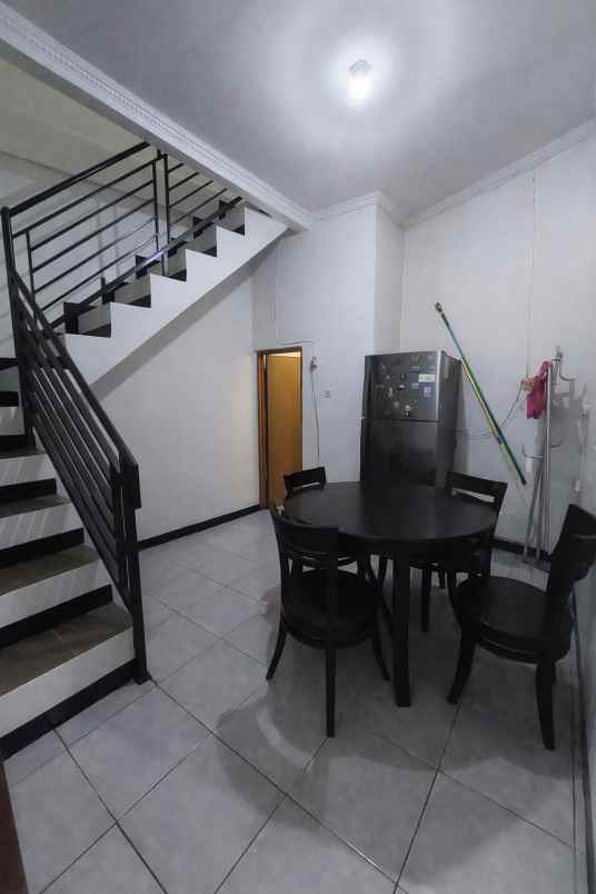 rumah siap huni 1 5 lantai dekat borma permana