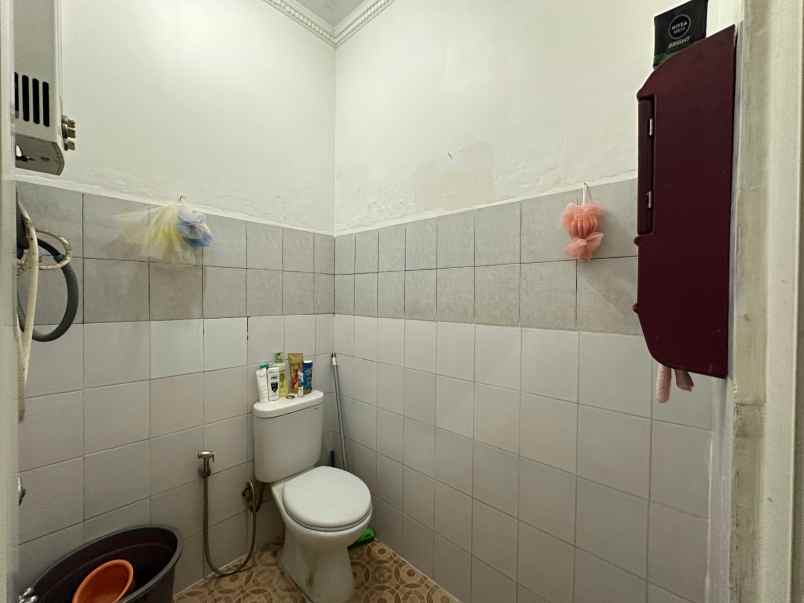 rumah siap huni 1 5 lantai dekat borma permana