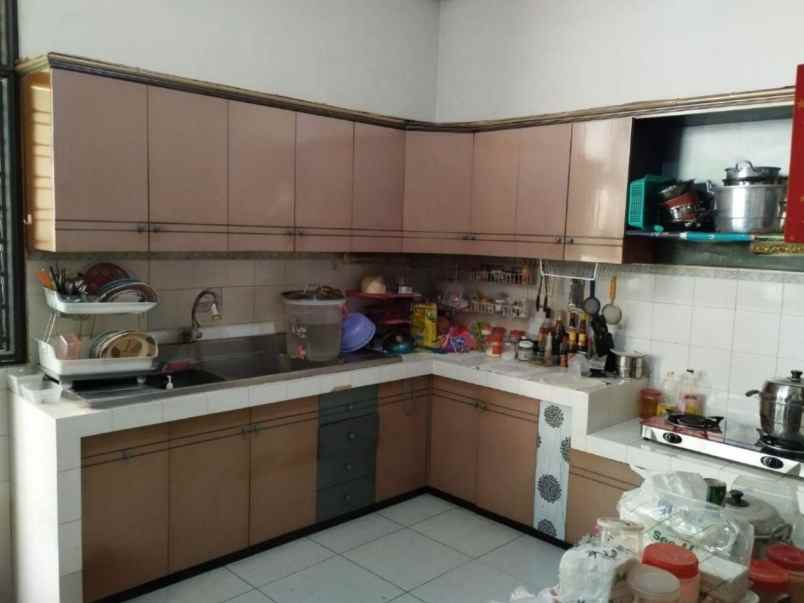 rumah siap huni 12x25 raya sutorejo surabaya timur