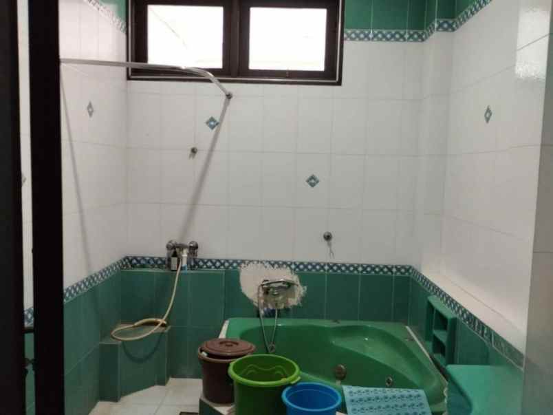 rumah siap huni 12x25 raya sutorejo surabaya timur