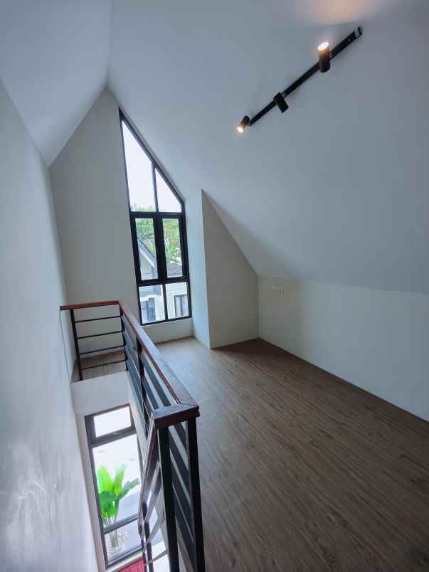 rumah siap huni tempat strategis