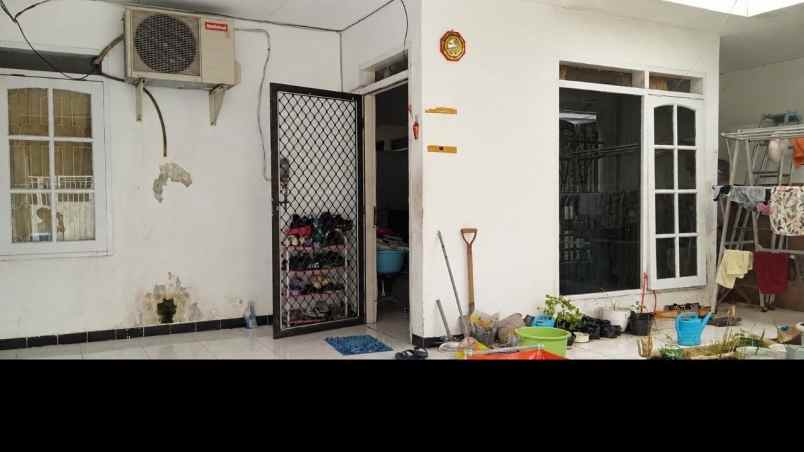 rumah sutorejo indah butuh renov row 2 mobil