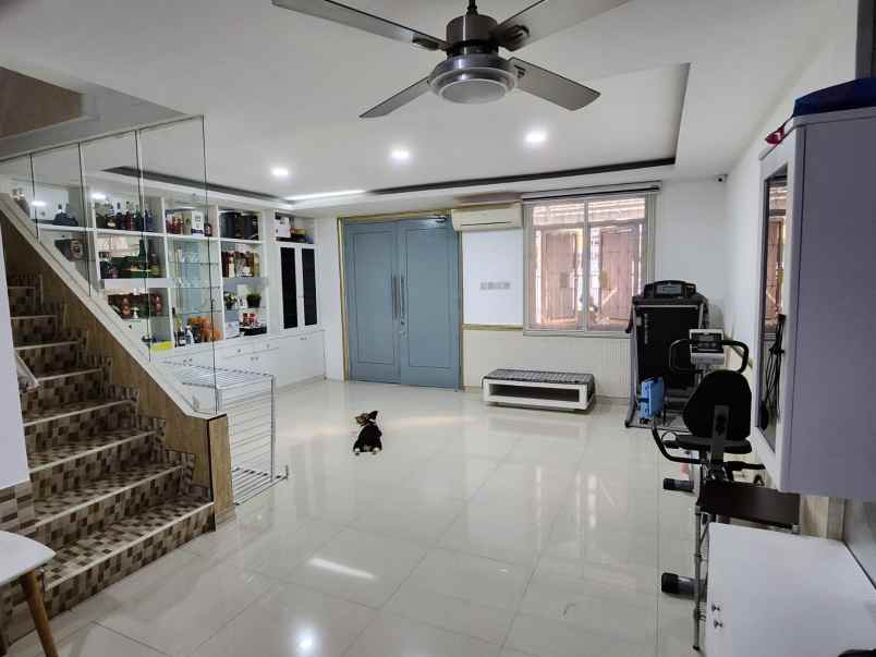 rumah taman surya jakarta barat kalideres