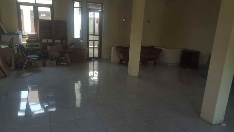 rumah tepi jalan sunan ampel