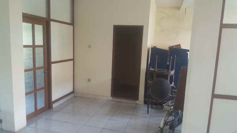 rumah tepi jalan sunan ampel