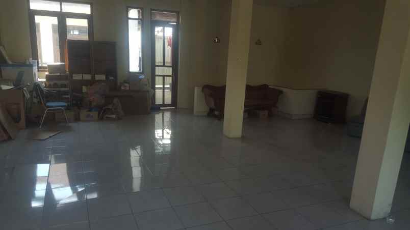 rumah tepi jalan sunan ampel