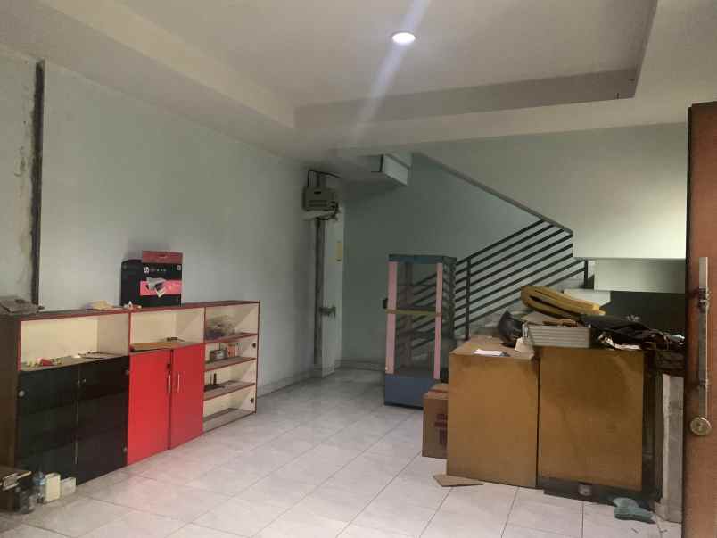 sewa gudang meruya selatan joglo jak bar