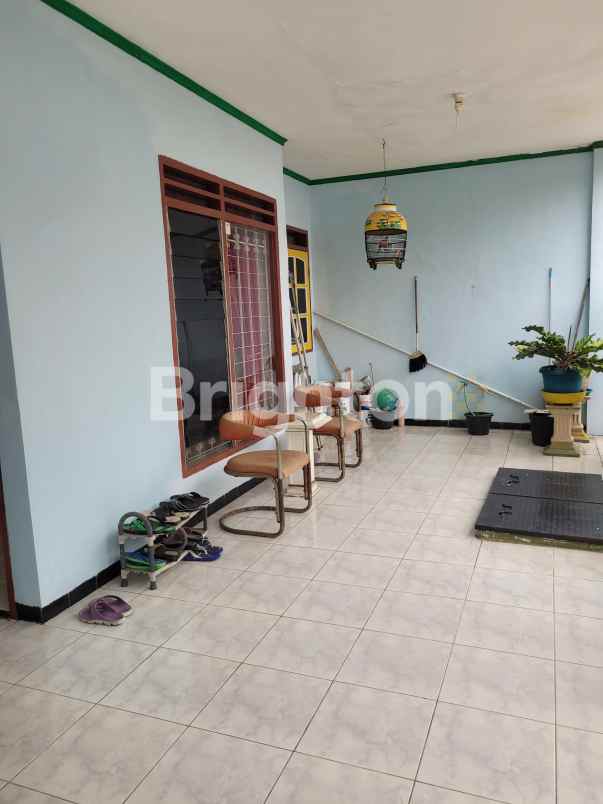 sutorejo selatan rumah lama 1 lantai full bangunan