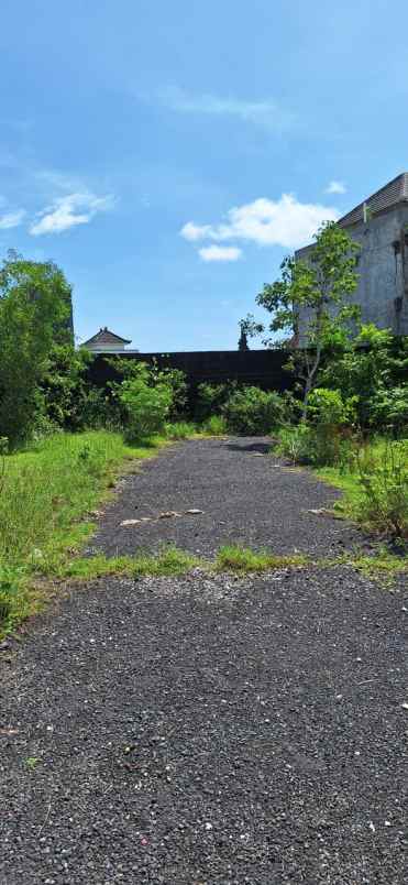 tanah dekat puja mandala dan siligita nusa dua bali