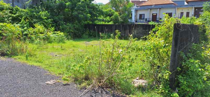tanah dekat puja mandala dan siligita nusa dua bali