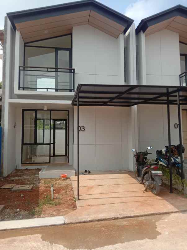 waterfront estate cluster uptown