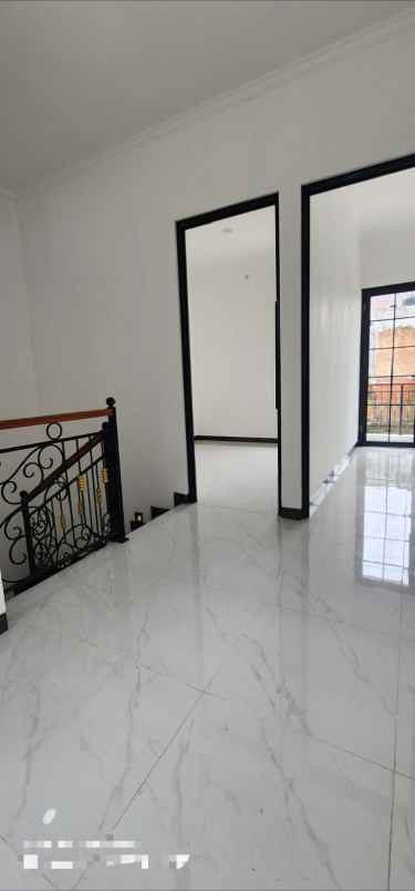 white orchid tanahbaru rumah mewah dekat jaksel