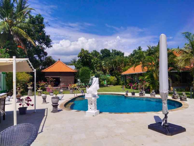 01 dijual villa beach front air sanih singaraja