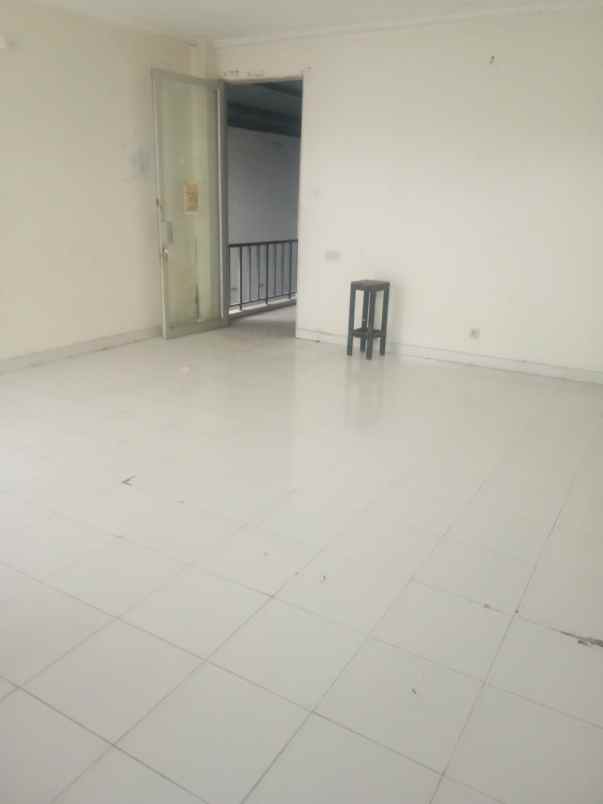 4 unit gudang dan kantor siap pakai legundi