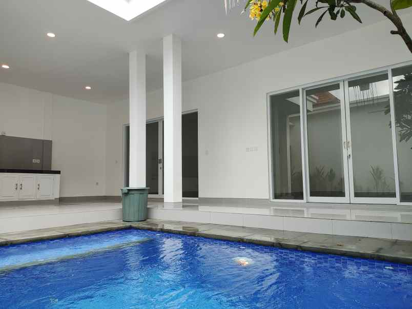 bl 140 for rent modern villa di seminyak badung bali