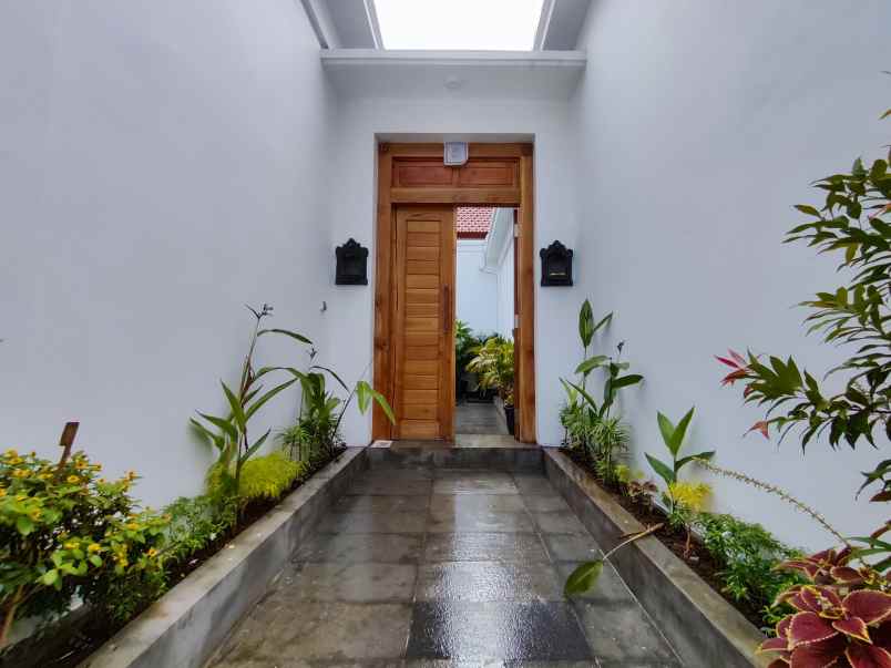 bl 140 for rent modern villa di seminyak badung bali